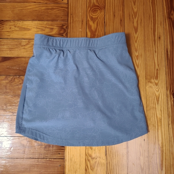 Eddie Bauer Woven Tech Skort - Picture 2 of 14